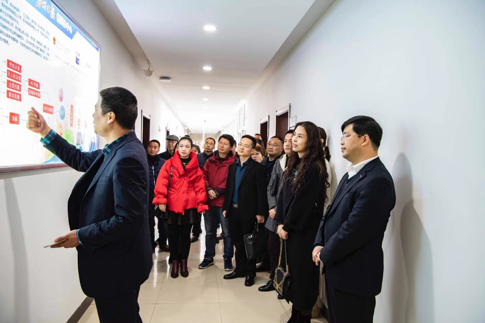 1543305293570806.jpg 微信图片_20181126144415.jpg